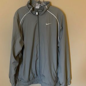 vintage nike windbreaker outfit 